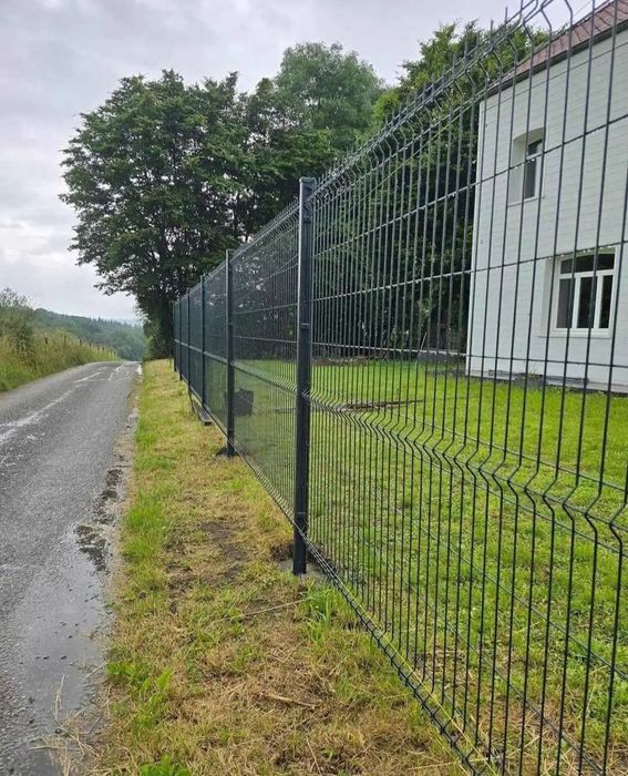 Executam garduri din sipca metalica, tabla cutata, plasa bordurata