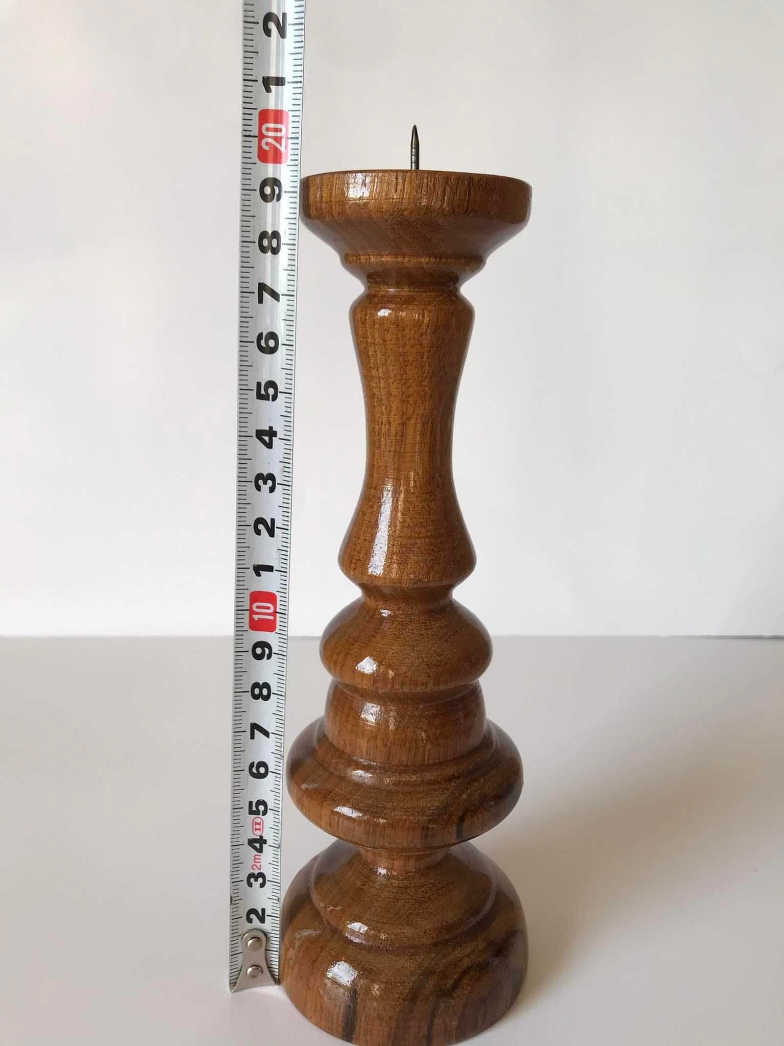 дървен свещник - 19 см.