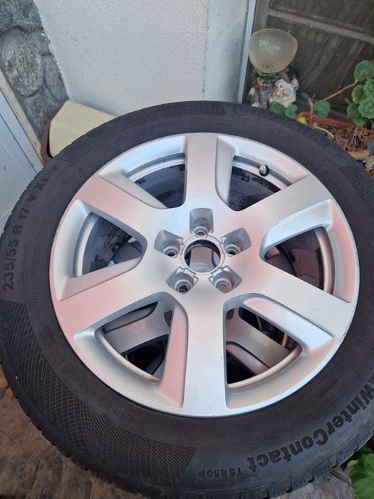 Гуми с джанти 17