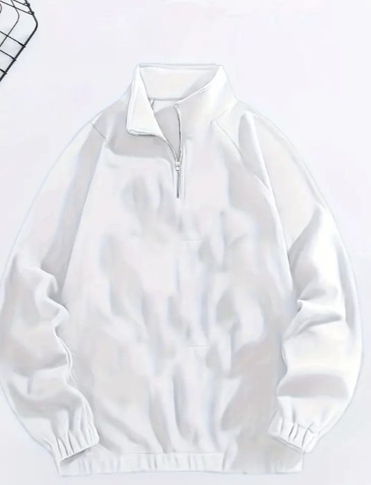 Продам  белую  кофту 3 XL