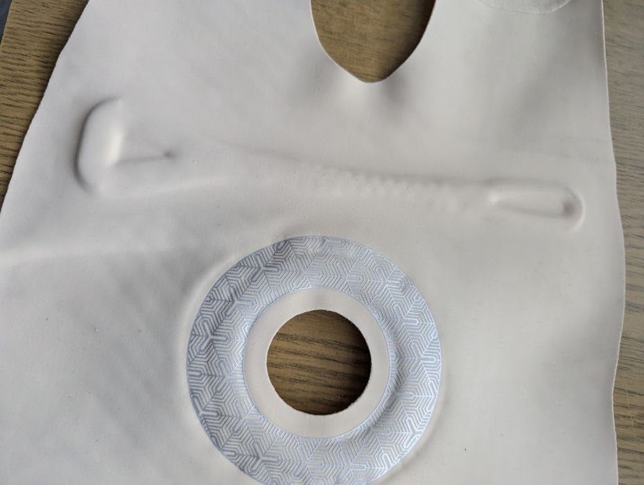 Наколенка, тънка, ластична и нова