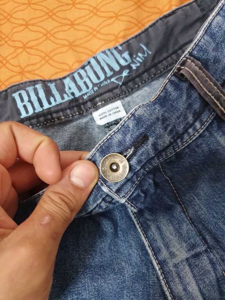 Blugi scurți Billabong plus tricou