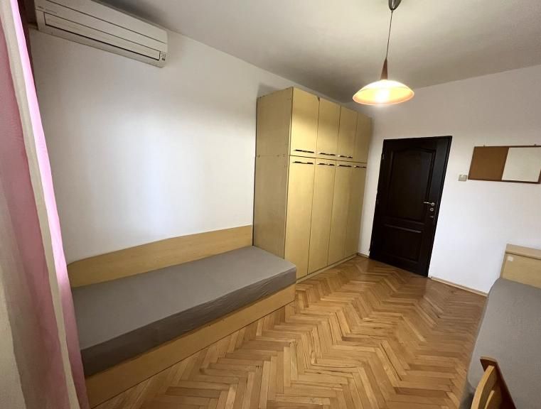 Дава се под наем Четиристаен апартамент в Пловдив, Център - 120 кв.м за 500 € - Снимка #3