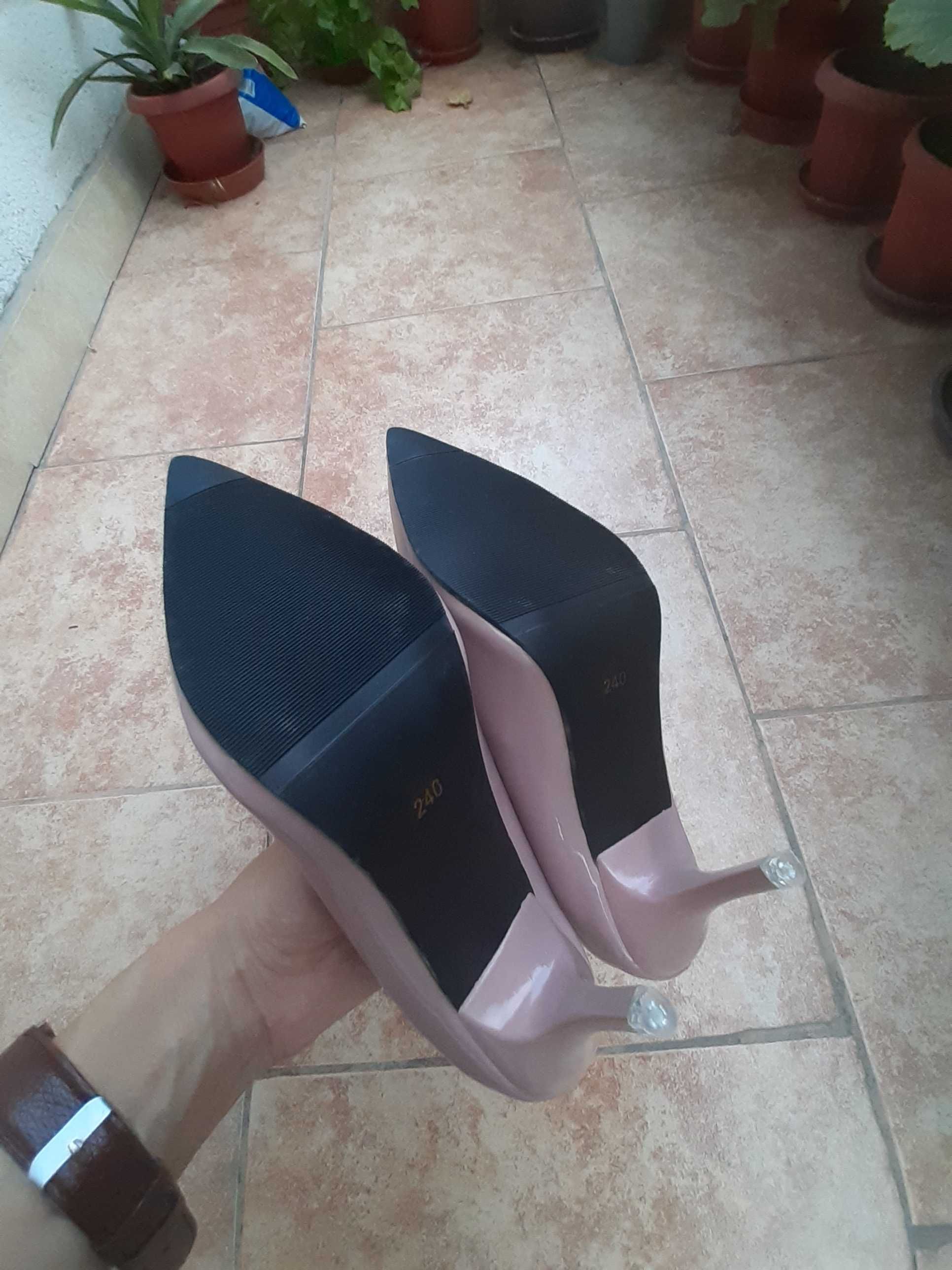 НОВИ! Официални дамски обувки на токчета стилето