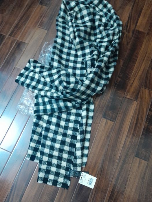 Mango. Шарф женский.