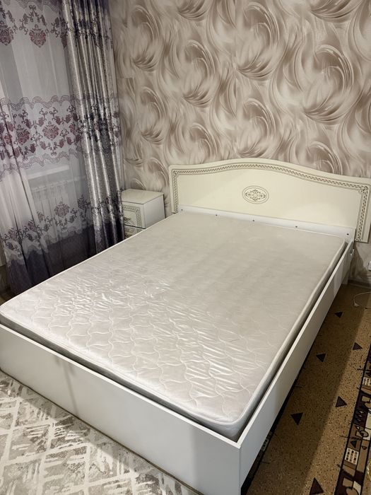 Продам Спальный гарнитур