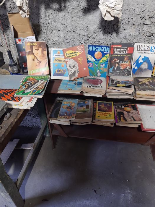 Vând almanahuri vechi