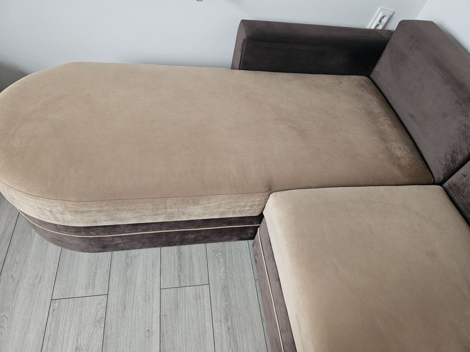 Vând Colțar Extensibil În Stare Impecabilă