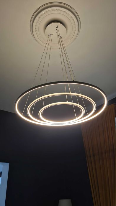 Lustra cercuri led cu cablu