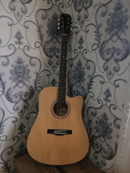 "Martin Romas" Gitara Akustik