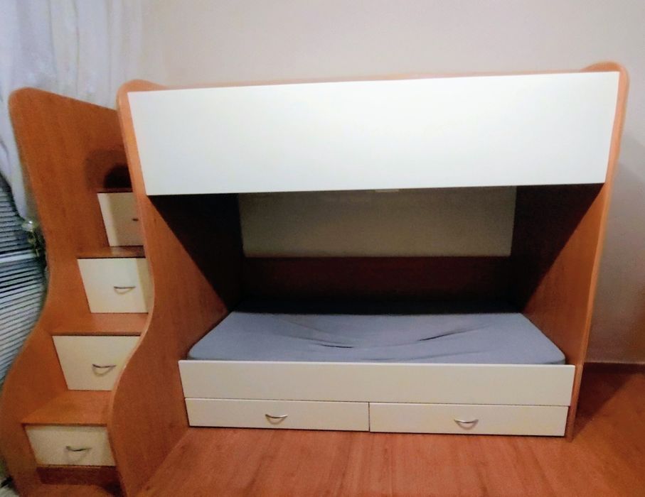 Двуетажно детско легло