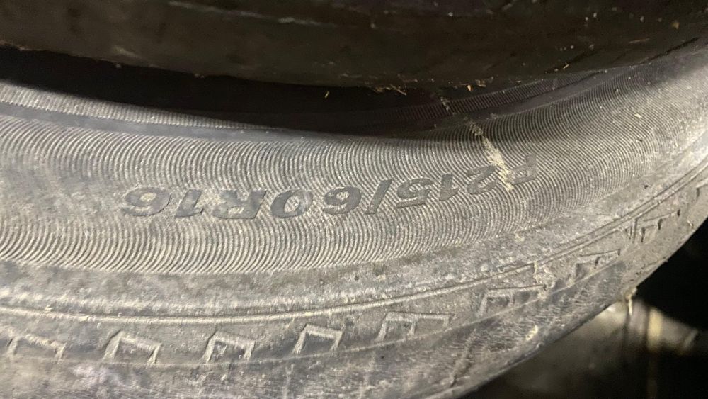 Шины зимние 215/60/16