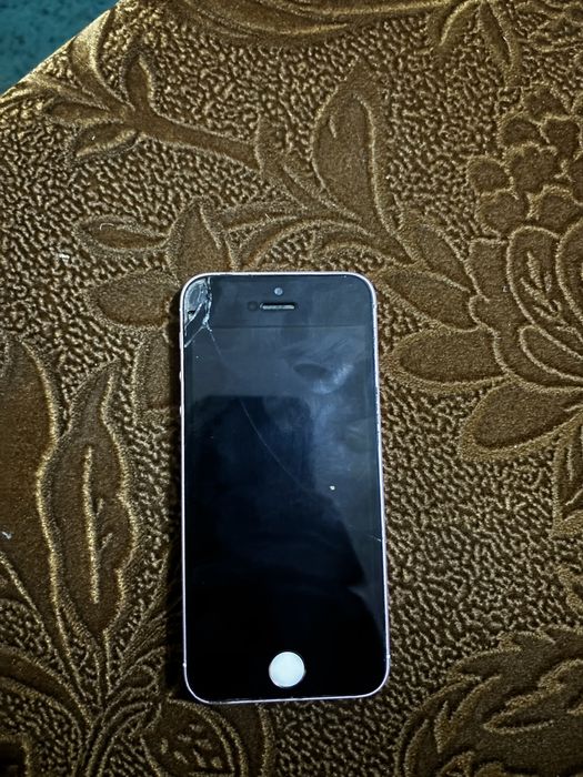 Продам айфон 5s срочно