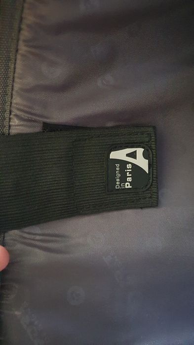 Geantă laptop  marca Port designed în Paris