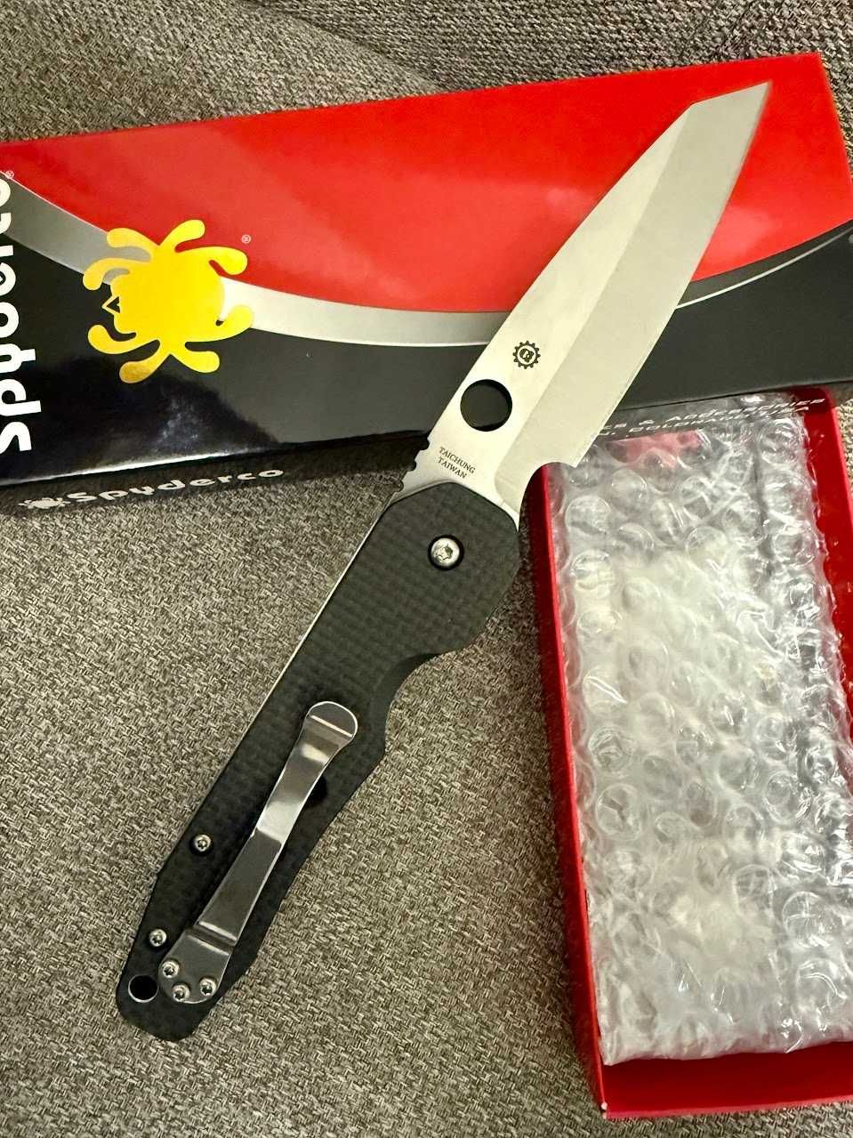 Нож Spyderco Smock CF Чисто нов!