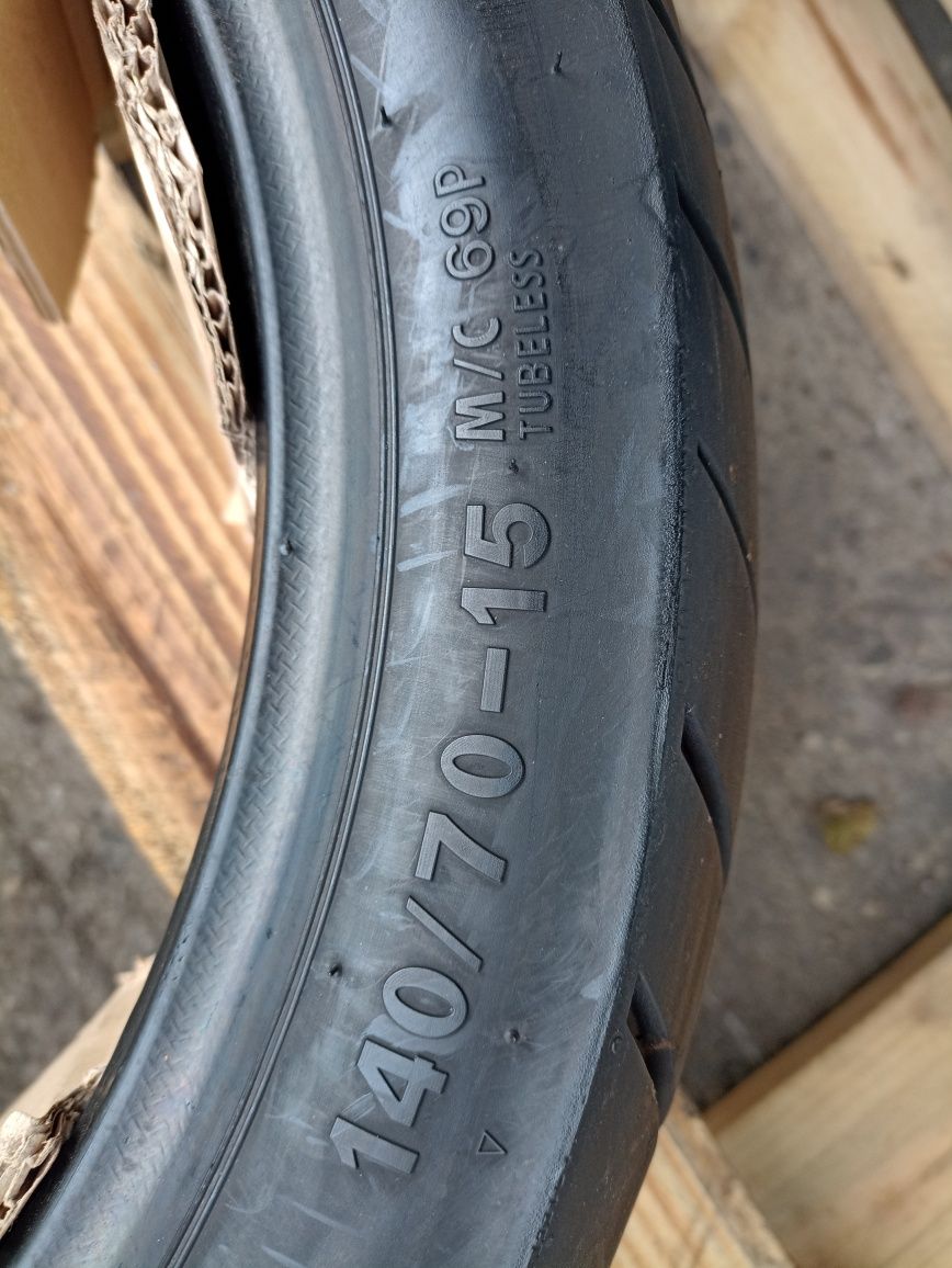 O anvelopa NOUA Continental pentru scuter  140/70 R15 dot 4319
