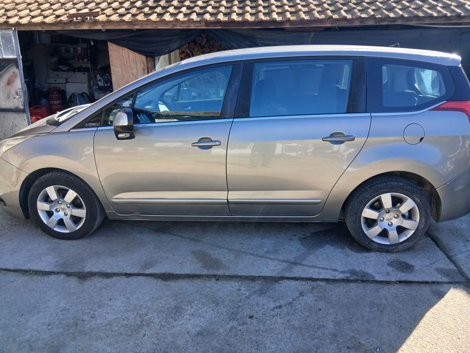 ПЕЖО  5008 2010 година