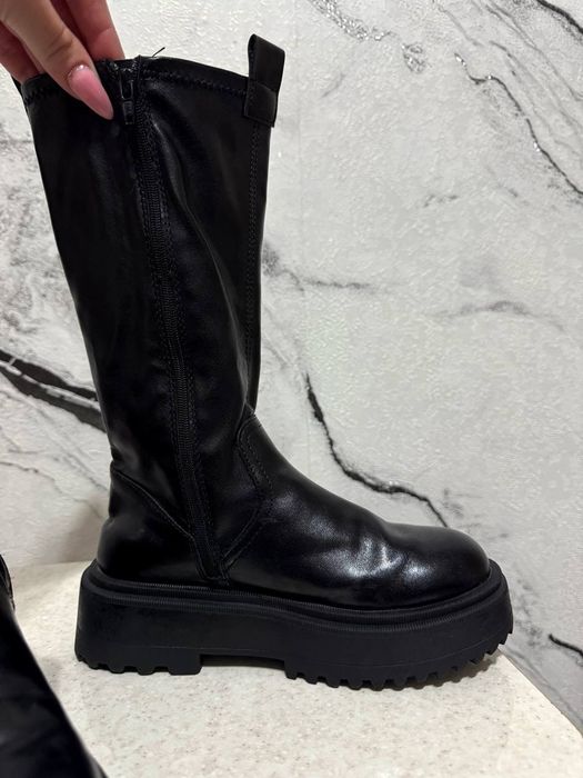 Ботинки на девочку zara