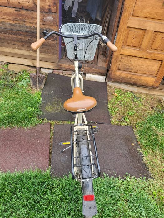 Bicicleta dama vortex  buna. Are 3 viteze