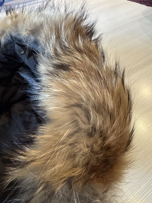 Дамско зимно яке с качулка от естесвен косъм