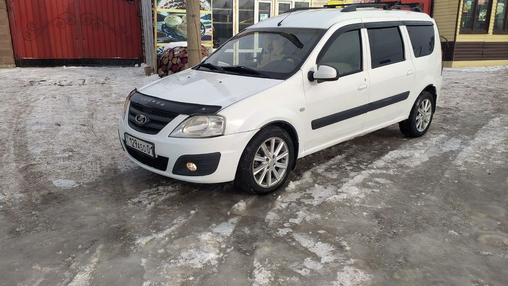 Продам машину ЛАРГУС 16 КЛАПАНА