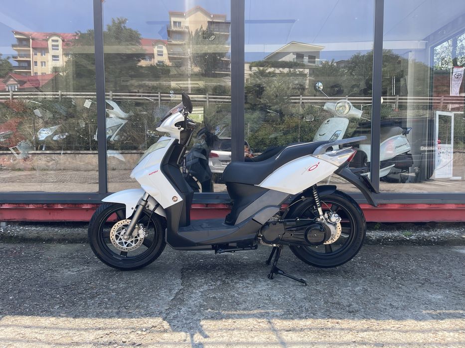 Scuter Garelli XQ 125 cc inmatriculat