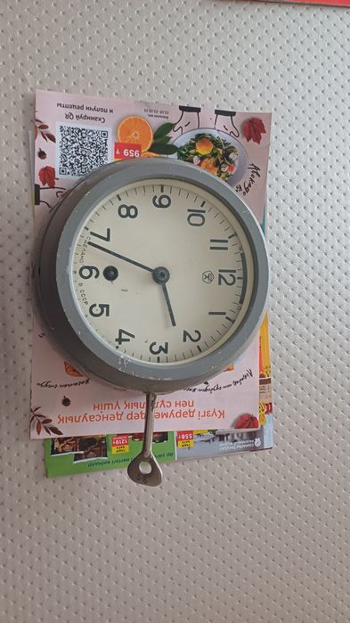Корабельные часы механические СССР