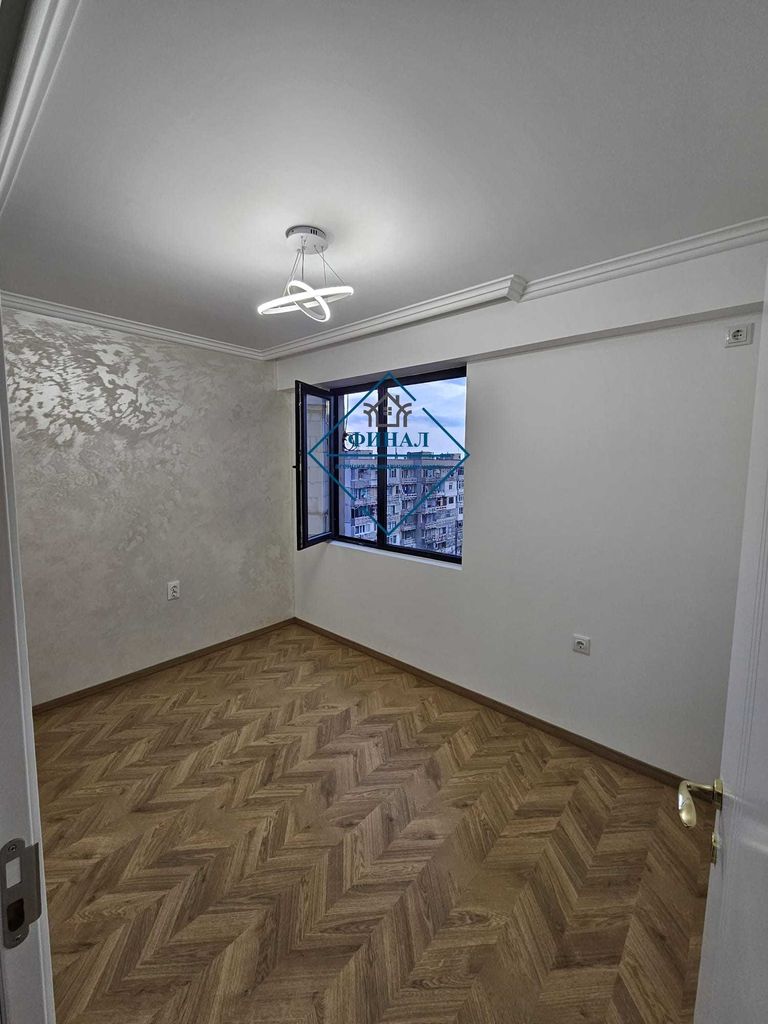 Продава се Тристаен апартамент в Шумен, Боян Българанов 1 - 76 кв.м за 1510 €/кв.м - Снимка #7