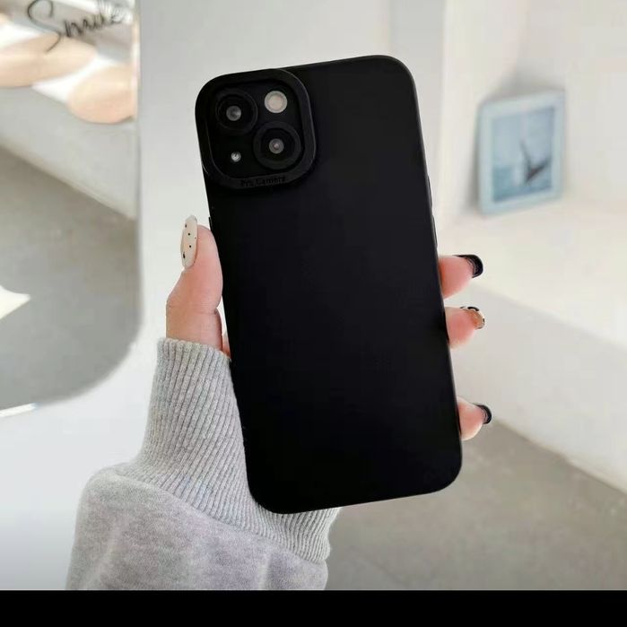 Чехол на iPhone 14
