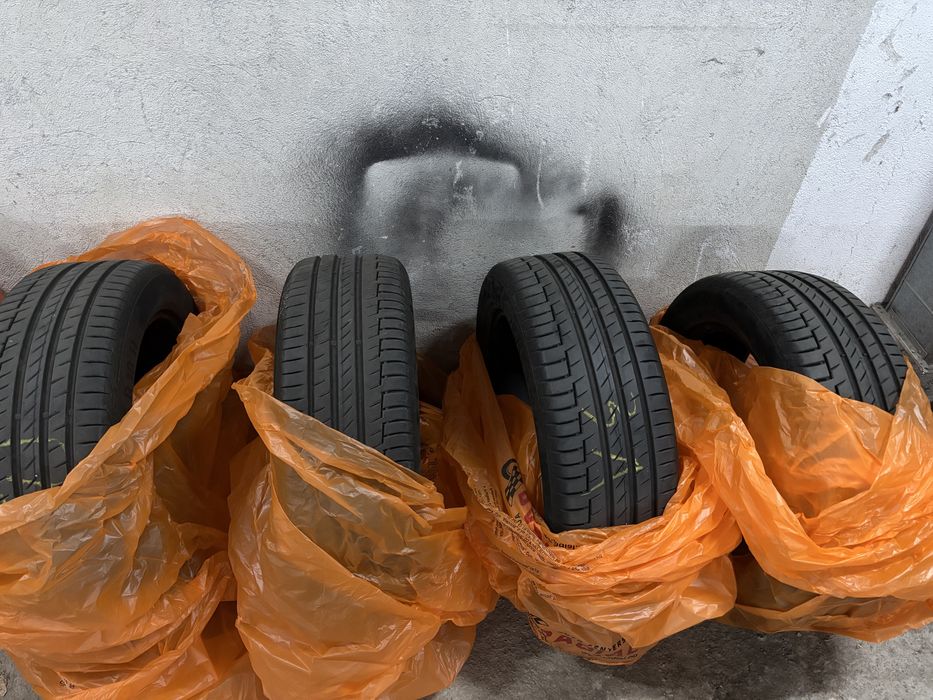 Летни гуми Continental Premium 215/55 R18