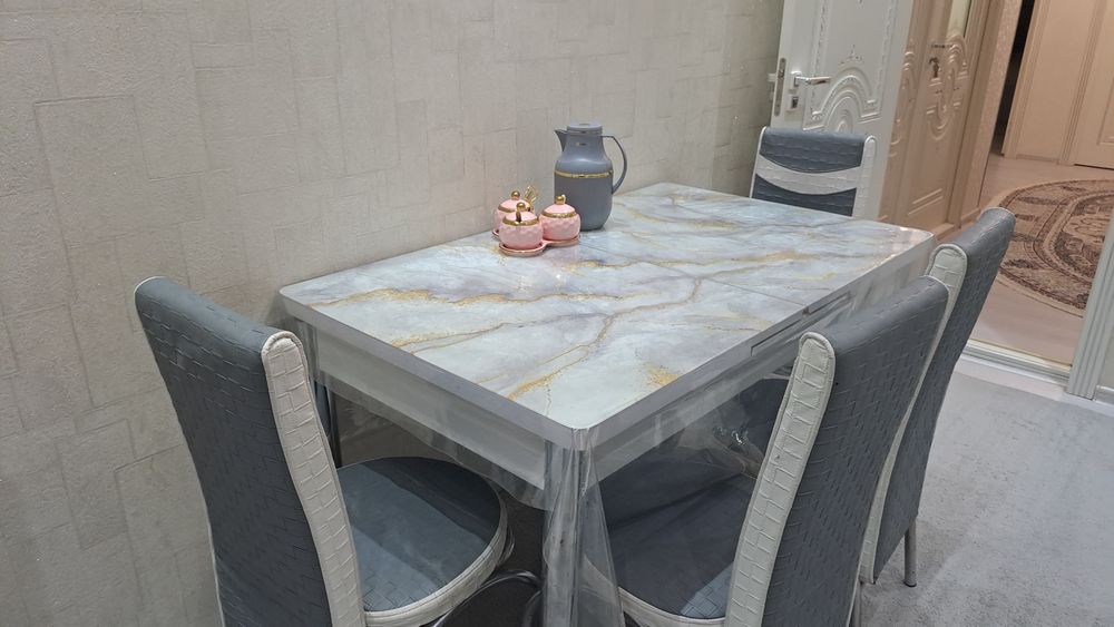 Стол стул. Нархи 1.5 млн сум