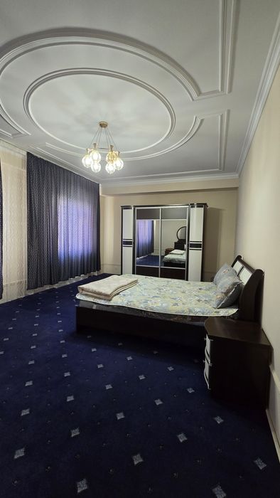 Сдается просторная квартира 5/5/7 "Хадра"