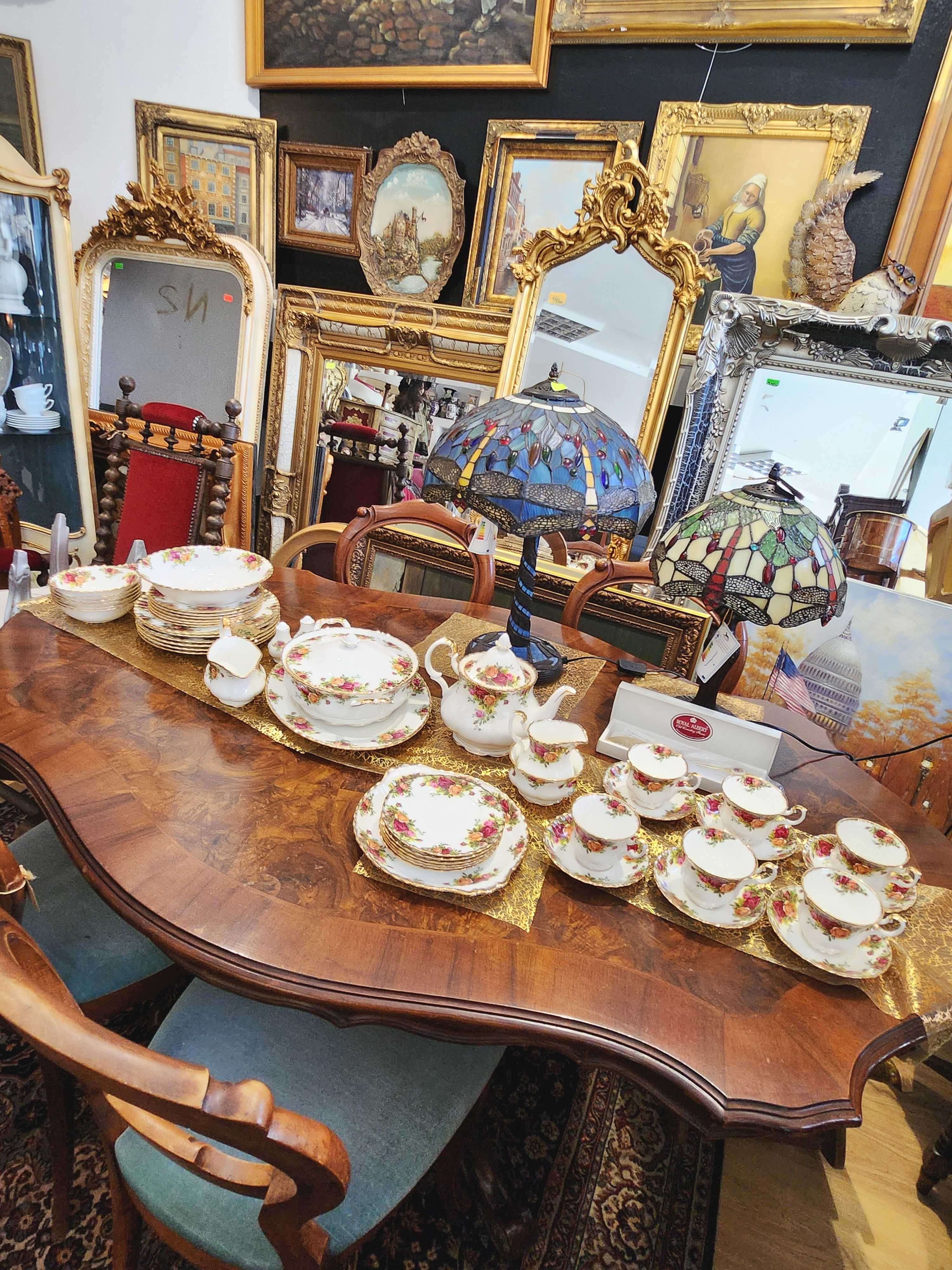 Луксозен сервиз Royal Albert Old Country Roses за 6 души, 50части
