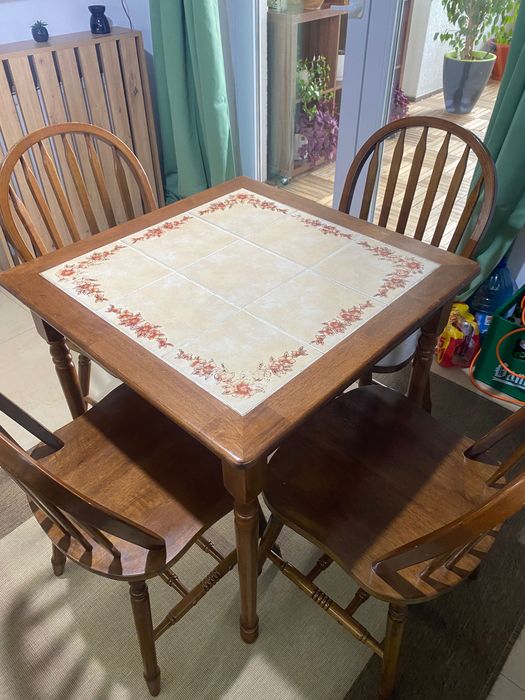 Masă diniNG bucatarie