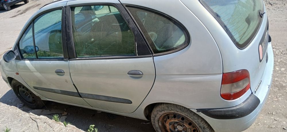 Renault megane scenic 1.9dti 2000г.