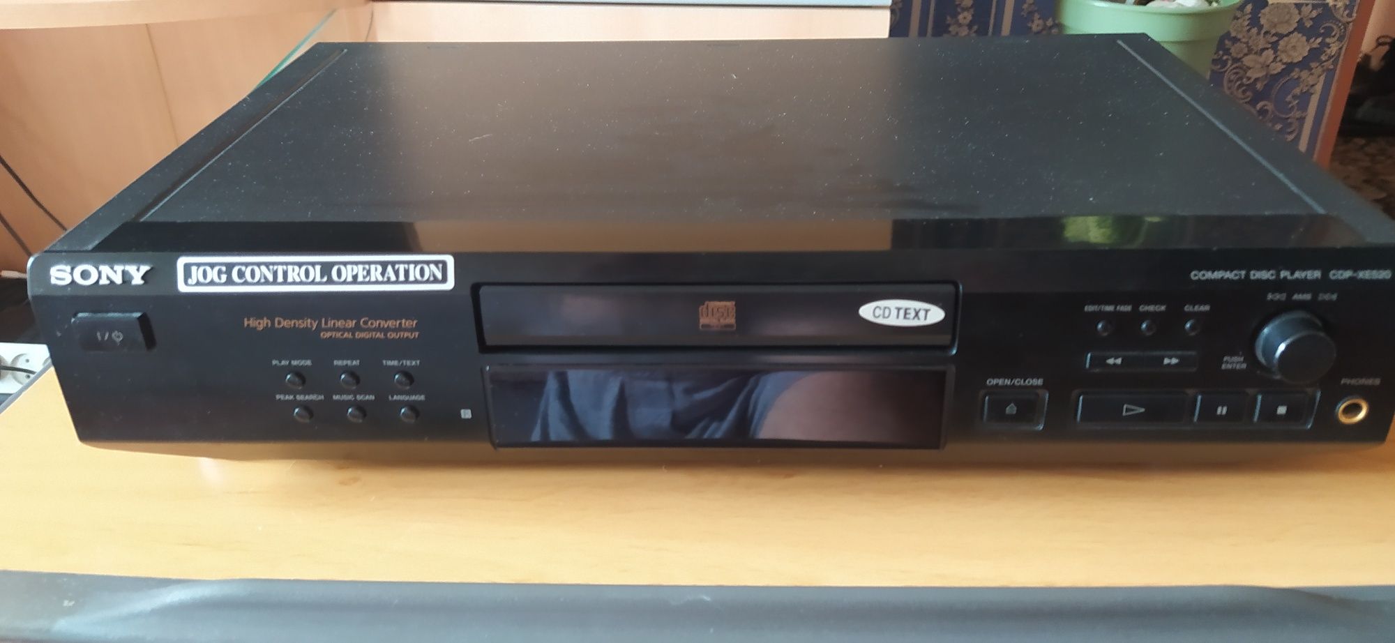 Продам cd player Sony cdp-xe 520