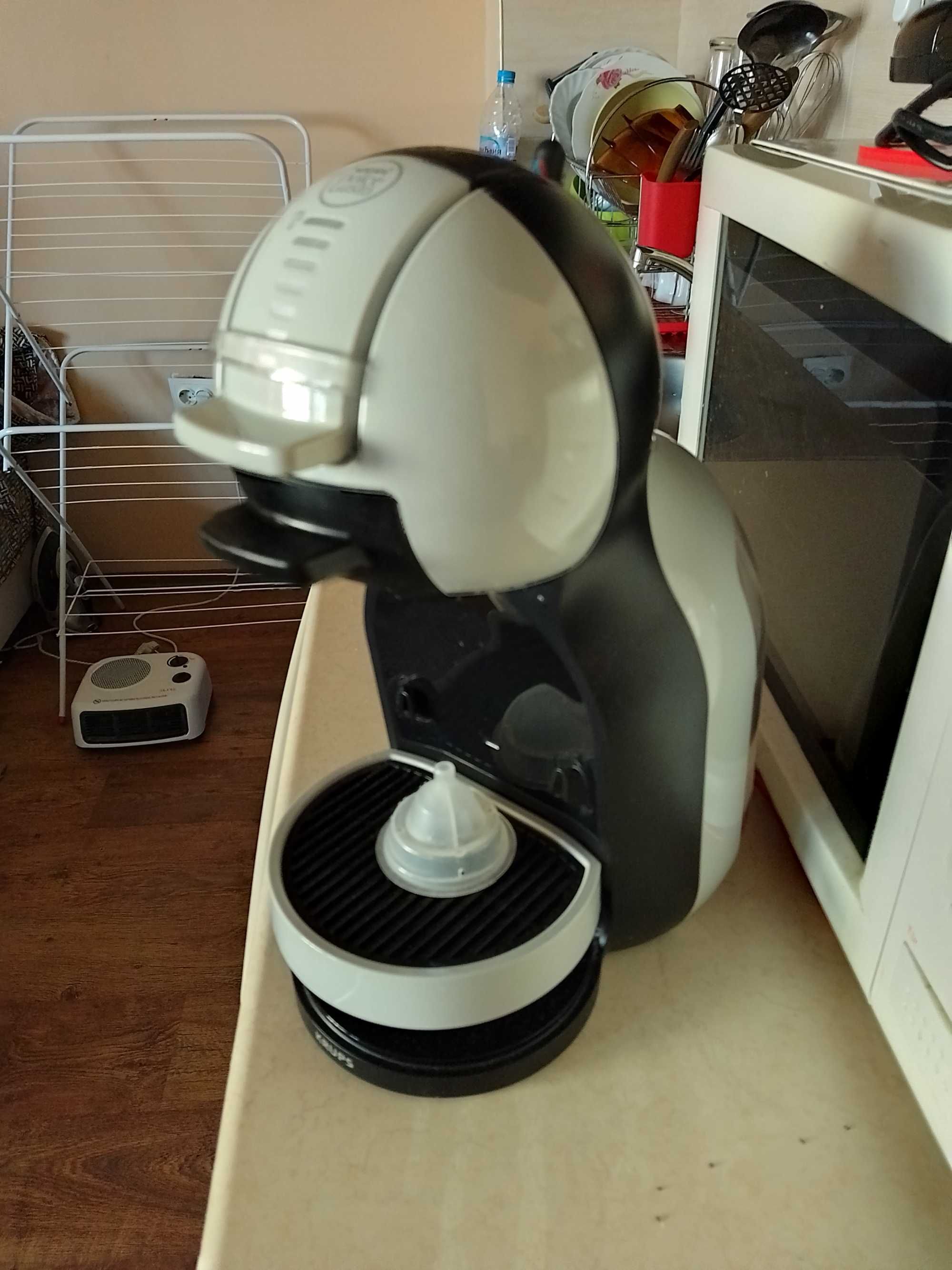 Кафемашина на капсули Dolce Gusto