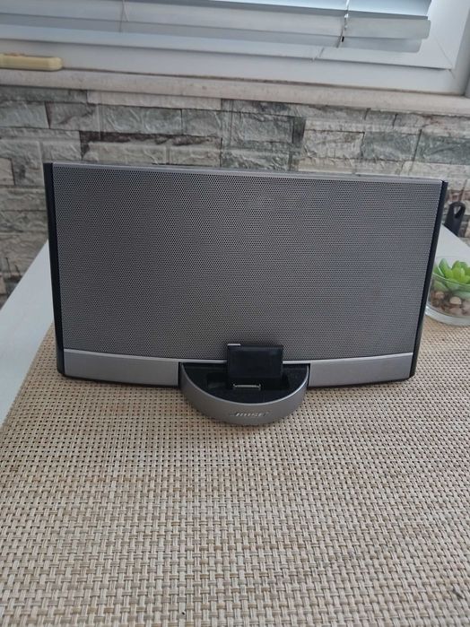 Тонколона BOSE  отличен звук