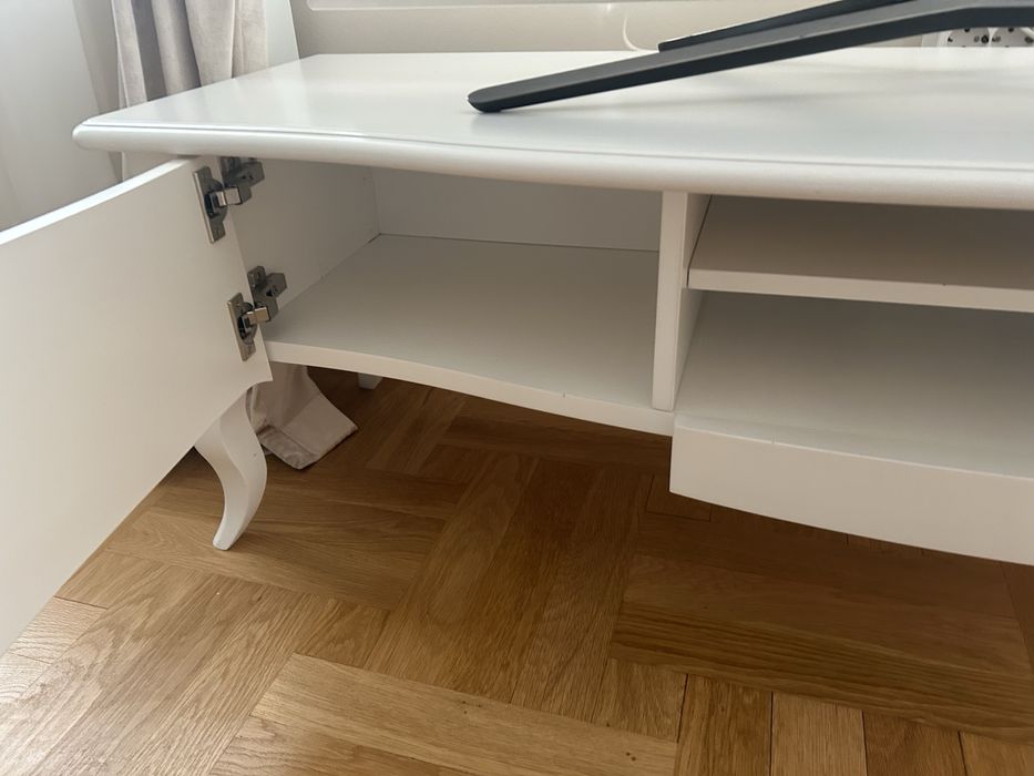 Vand comoda tv din lemn, stil frantuzesc