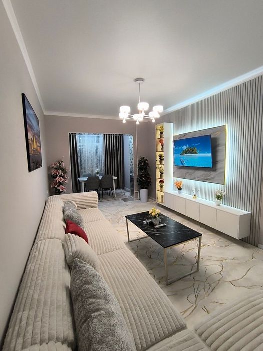 Яккасарай р-он Площадь-52м2 2/3/5
ул.Кушбеги 
Орр-Азия Маркет 
КИРПИЧ