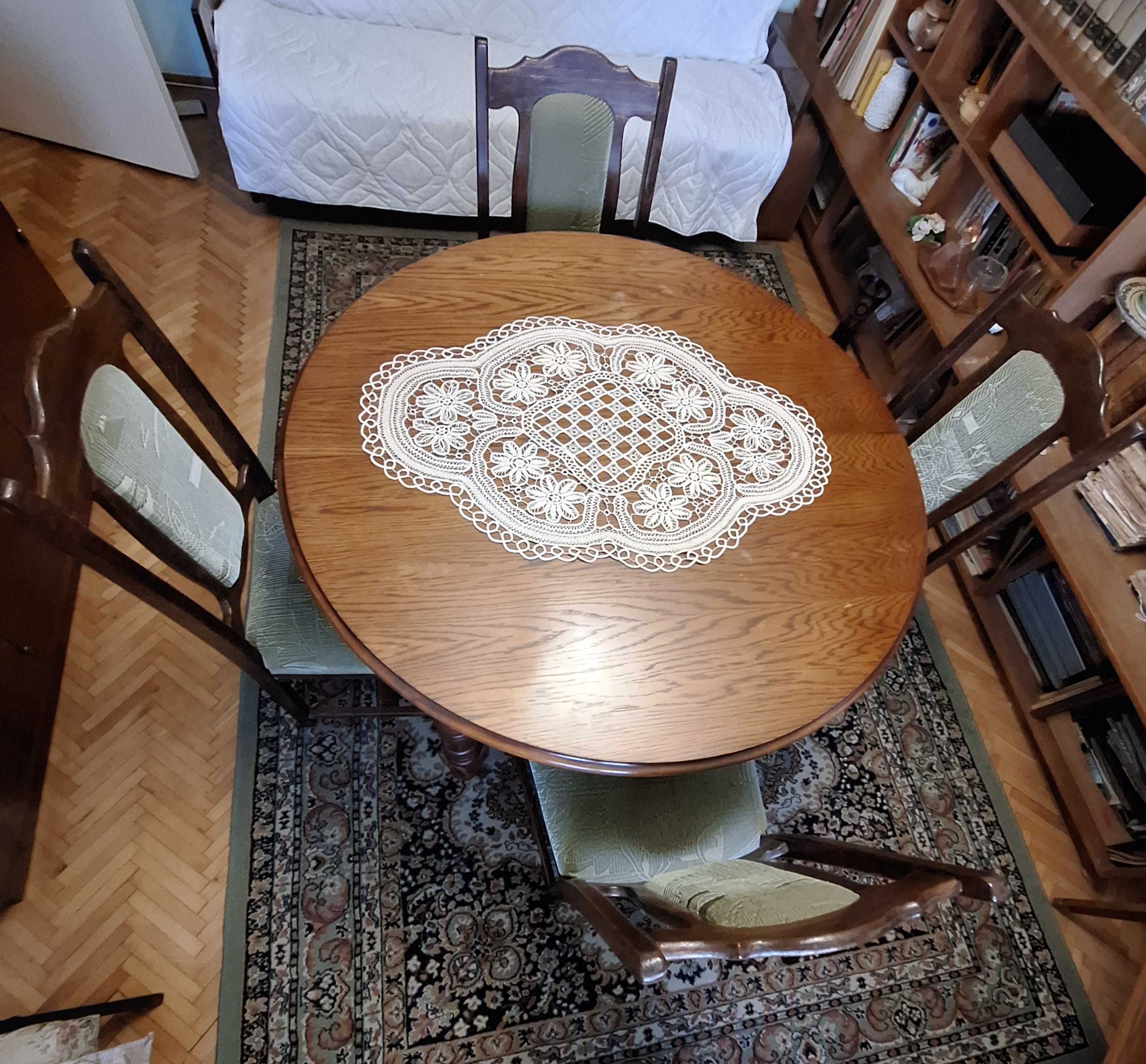Vând masă lemn masiv + 6 scaune