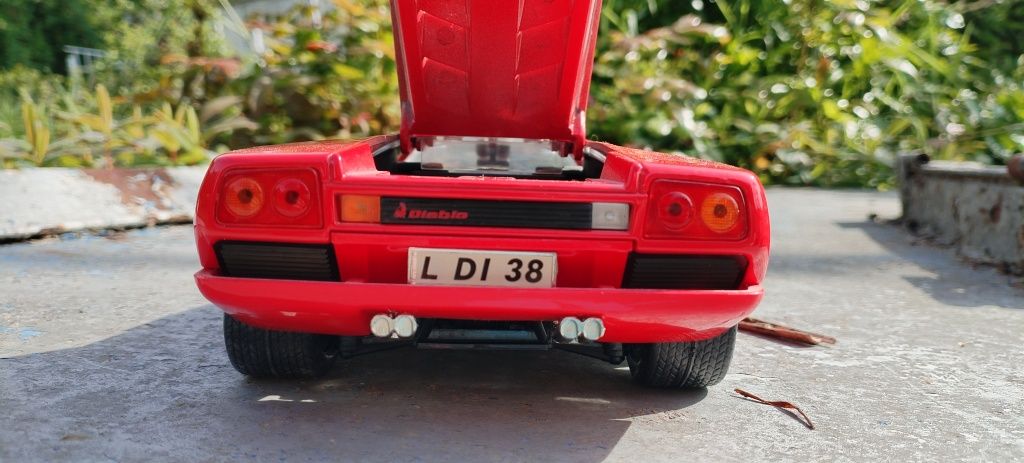 Метална количка Lamborghini Diablo 1/18