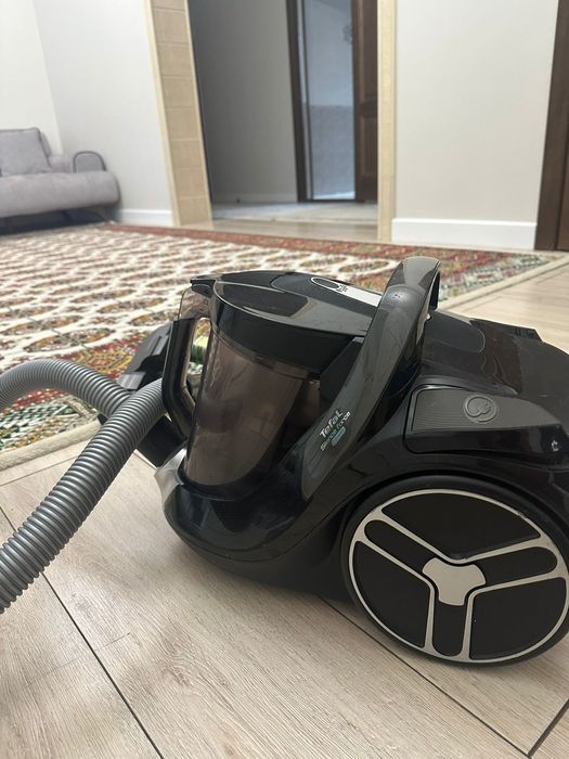 Срочно продам пылесос