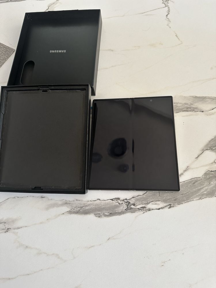 Samsung Galaxy Z Fold 6