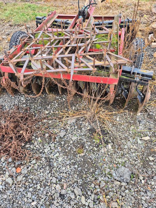 Disc cu 6 talere pe baterie