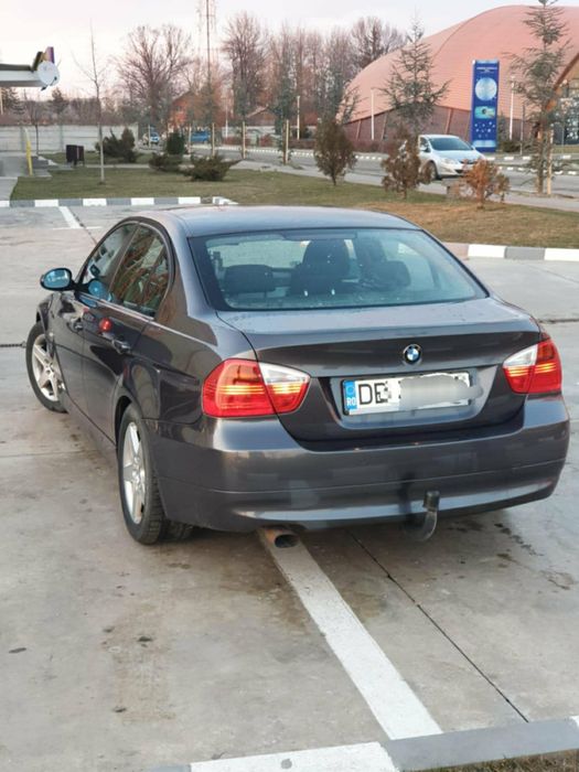 Bmw seria 3 E90 320d
an 2005
motor 2.0 diesel 
163 cai
cutie manuala
3