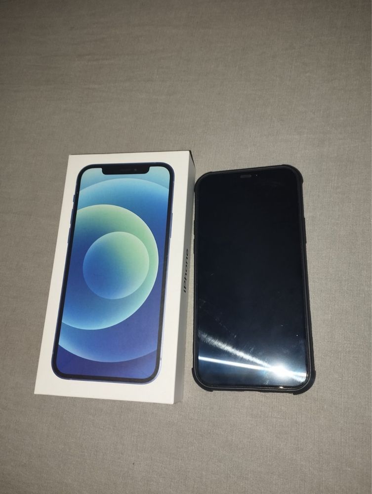 Продавам Iphone 12