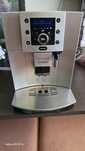 Продавам кафемашина тип робот delonghi perfecta cappuccino