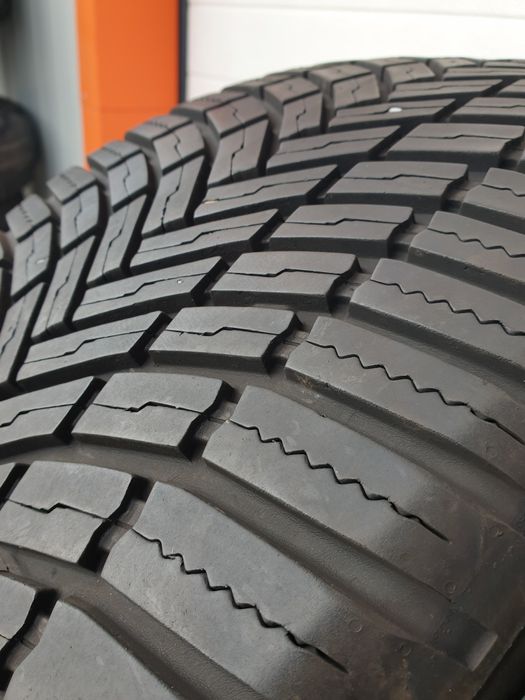 Всесезони гуми 4 броя BRIDGESTONE WeatherControl 235 50 R19 дот 1222