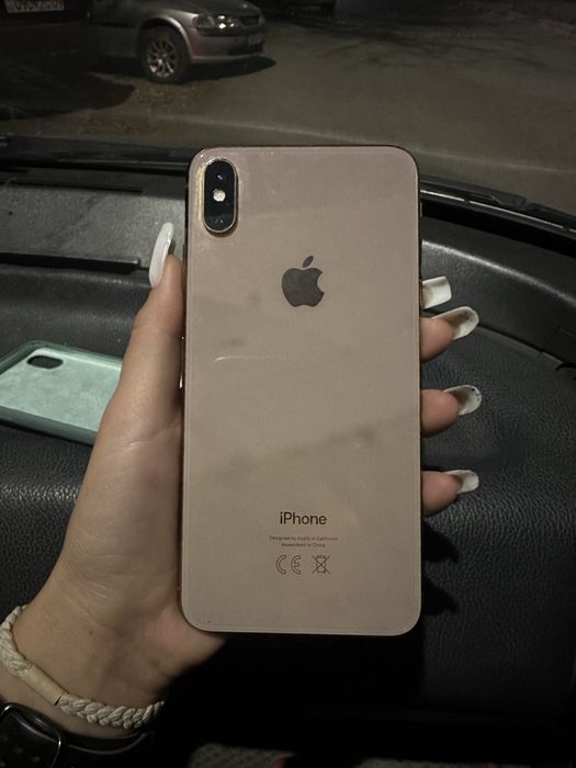 Продам Айфон xs max